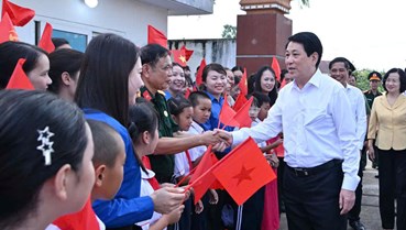 Chủ tịch nước Lương Cường dự sinh hoạt chi bộ, kiểm tra cải cách hành chính tại Quảng Ninh