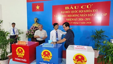 Cử tri phường Xuân Hòa náo nức trong Ngày hội bầu cử