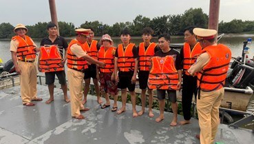 TP. Hồ Chí Minh chủ động phòng ngừa, bảo đảm an toàn giao thông đường thủy mùa mưa bão