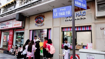 Cốc trà 7.000 đồng chen chân vào đất vàng Hồ Gươm