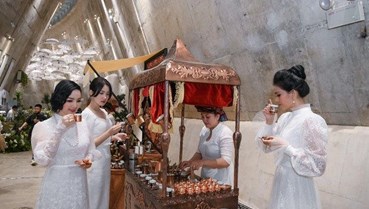 Hoa hậu Giáng My, Tiểu Vy, Đỗ Thị Hà trải nghiệm cà phê Thiền 