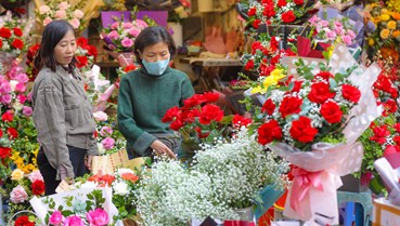 Sôi động thị trường quà tặng Valentine