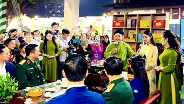 Người trẻ đưa trà truyền thống bước vào nhịp sống hiện đại