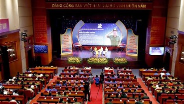 Chống “giặc nội xâm” với tư duy,cách làm mới