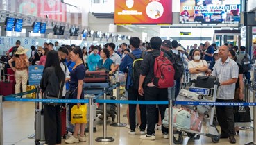 Vé máy bay, tàu hỏa “nóng” sớm dịp nghỉ lễ 30/4 – 1/5