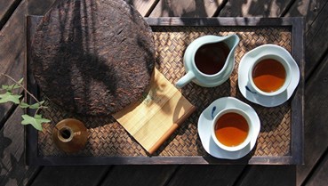 Trà ép bánh: Khi thời gian trở thành một phần của hương vị