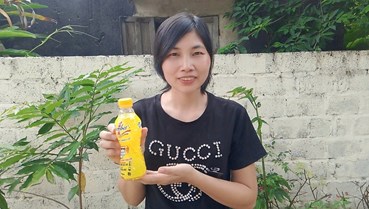 Một lần xé nhãn chai, nữ công nhân bất ngờ nhận 50 triệu đồng hỗ trợ khoản nợ xây nhà