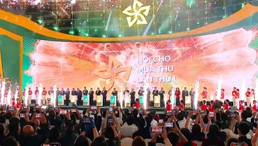 NHÀ XUẤT BẢN GIÁO DỤC VIỆT NAM THAM GIA HỘI CHỢ MÙA THU 2025