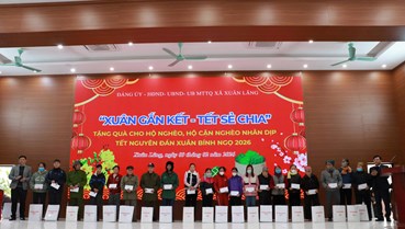 “Xuân gắn kết – Tết sẻ chia” mang hơi ấm đến với hộ nghèo xã Xuân Lãng