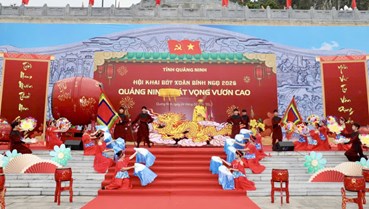 Quảng Ninh: Khai bút xuân Bính Ngọ 2026 – Khơi dậy khát vọng vươn cao
