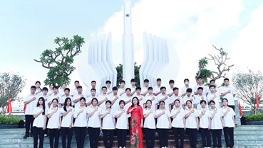 Trường THPT An Dương tưởng niệm Liệt sĩ: Tri ân và tiếp bước truyền thống