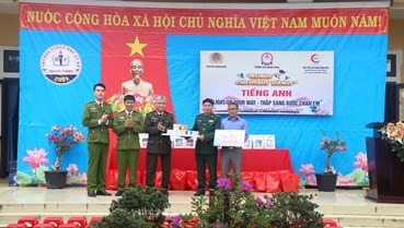 Ra mắt mô hình "Thắp sáng bước chân em" nơi vùng cao A Lưới