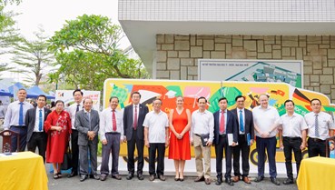 Chuyến xe hướng nghiệp Đức "mang triệu ước mơ" lan tỏa cơ hội tại Đại học Y - Dược Huế