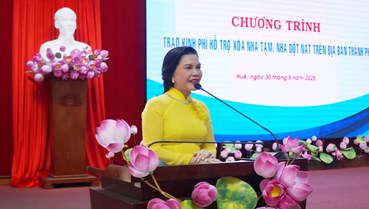Tập đoàn Kim Oanh trao 12 tỷ đồng hỗ trợ Huế xóa nhà tạm và tiếp sức bệnh nhi nghèo