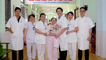 Bệnh viện Trung ương Huế: Đột phá với ca phẫu thuật Megaprosthesis đầu tiên tại miền Trung