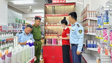 Hàng giả, hàng nhái: Nỗi lo từ thị trường truyền thống đến "chợ ảo"