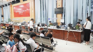 Huế siết tiến độ giải quyết thủ tục hành chính, đề cao trách nhiệm người đứng đầu