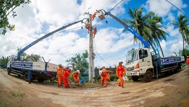 Huy động lực lượng khôi phục lưới điện Gia Lai sau bão số 13