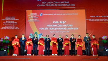 Nghệ An: Hội chợ rộn ràng sắc hàng Việt giữa mùa Tết độc lập