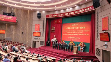 Trao Quyết định của Chủ tịch nước cho 9 sĩ quan Công an thực hiện nhiệm vụ gìn giữ hòa bình Liên hợp quốc 