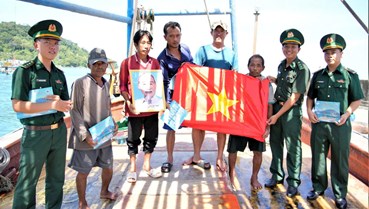 Phát huy sức mạnh lòng dân, xây dựng thế trận biên phòng toàn dân vững chắc