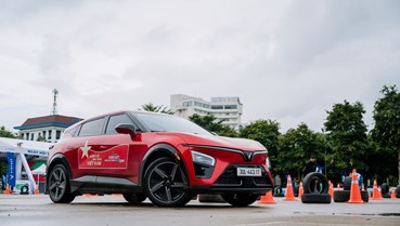 VinFast VF 7 - Ngôi sao C-SUV mùa du xuân: Chỉ hơn 700 triệu đồng lăn bánh, giá trị vượt xa tầm tiền