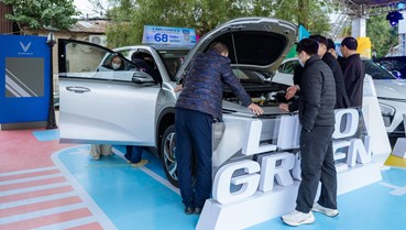 Loạt ưu đãi 9% trong tháng 3 khiến giới tài xế dịch vụ phát sốt vì “căn nhà di động” Limo Green