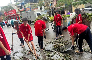 THPT Edison (Kiến An, Hải Phòng): Chung tay khắc phục hậu quả bão số 3