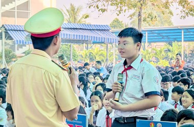 TP Hồ Chí Minh tăng cường quản lý, chấn chỉnh vi phạm giao thông trong học sinh, sinh viên