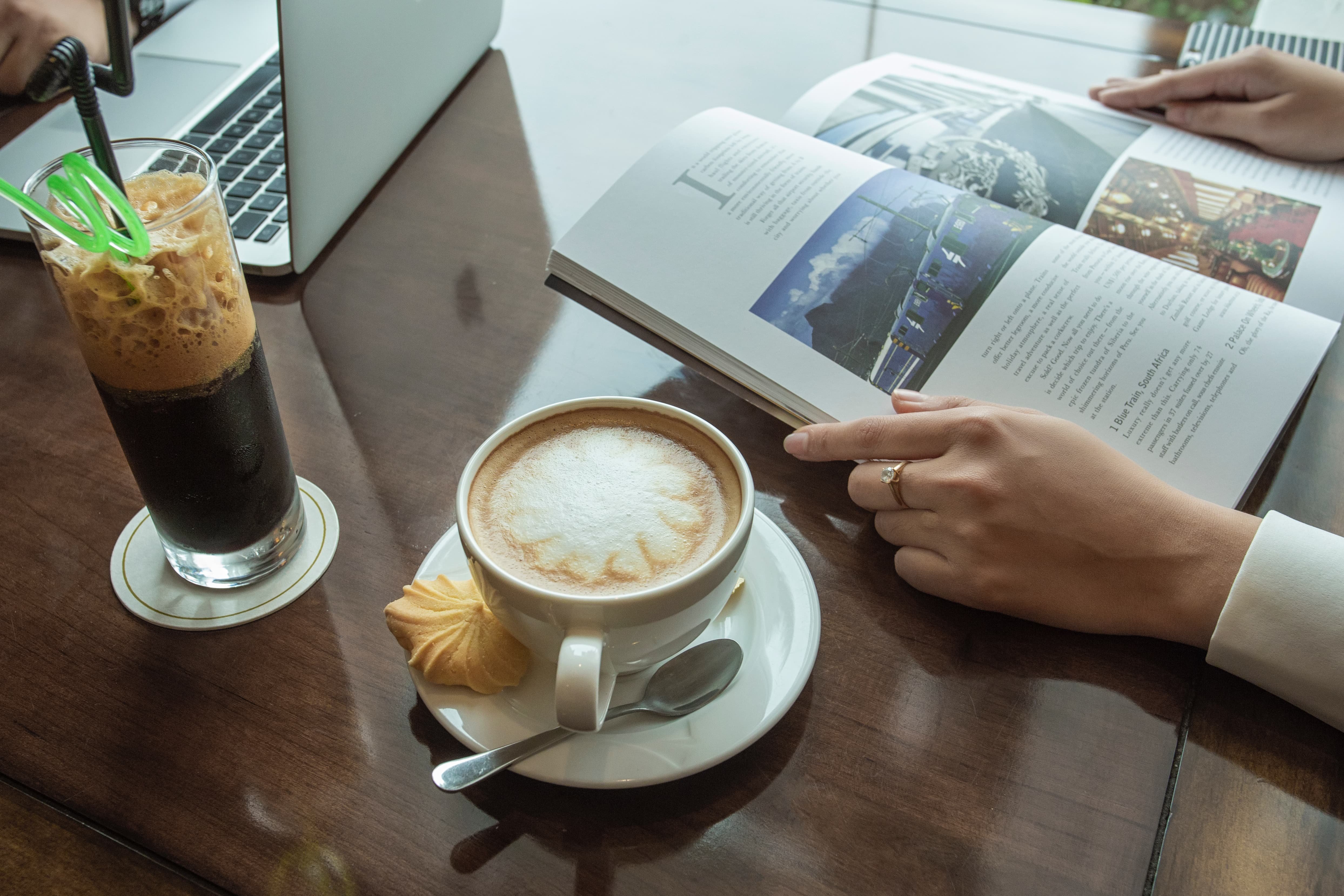 Vì sao hơn 60% nhà hàng Việt chọn "nhích" giá nhẹ thay vì điều chỉnh mạnh tay giữa bão chi phí? - Ảnh 1