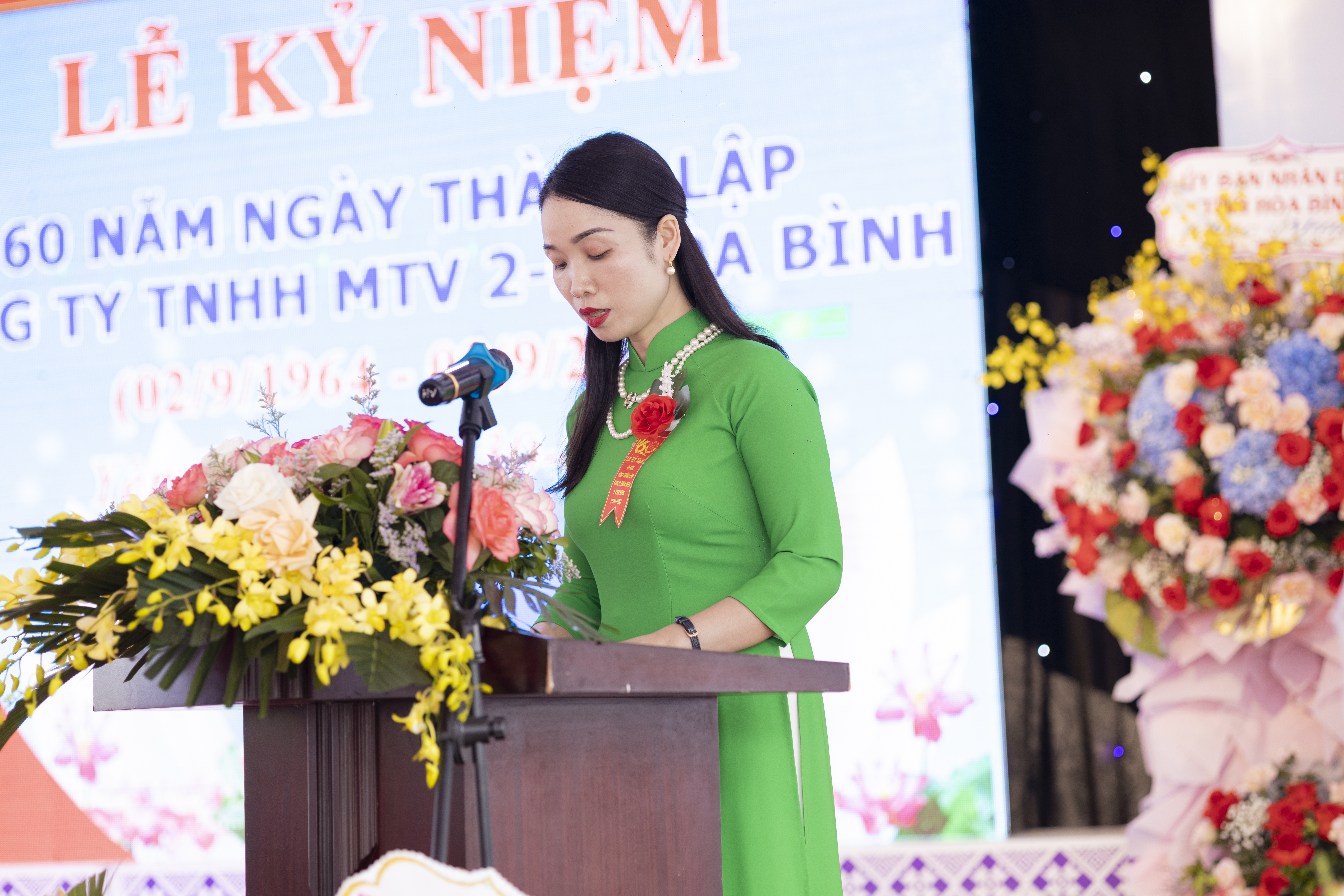  bà Đào Thị Thanh Thảo -  Phó Bí thư Đảng Ủy, Phó Giám đốc phụ trách Công ty TNHH MTV 2-9 Hòa Bình 