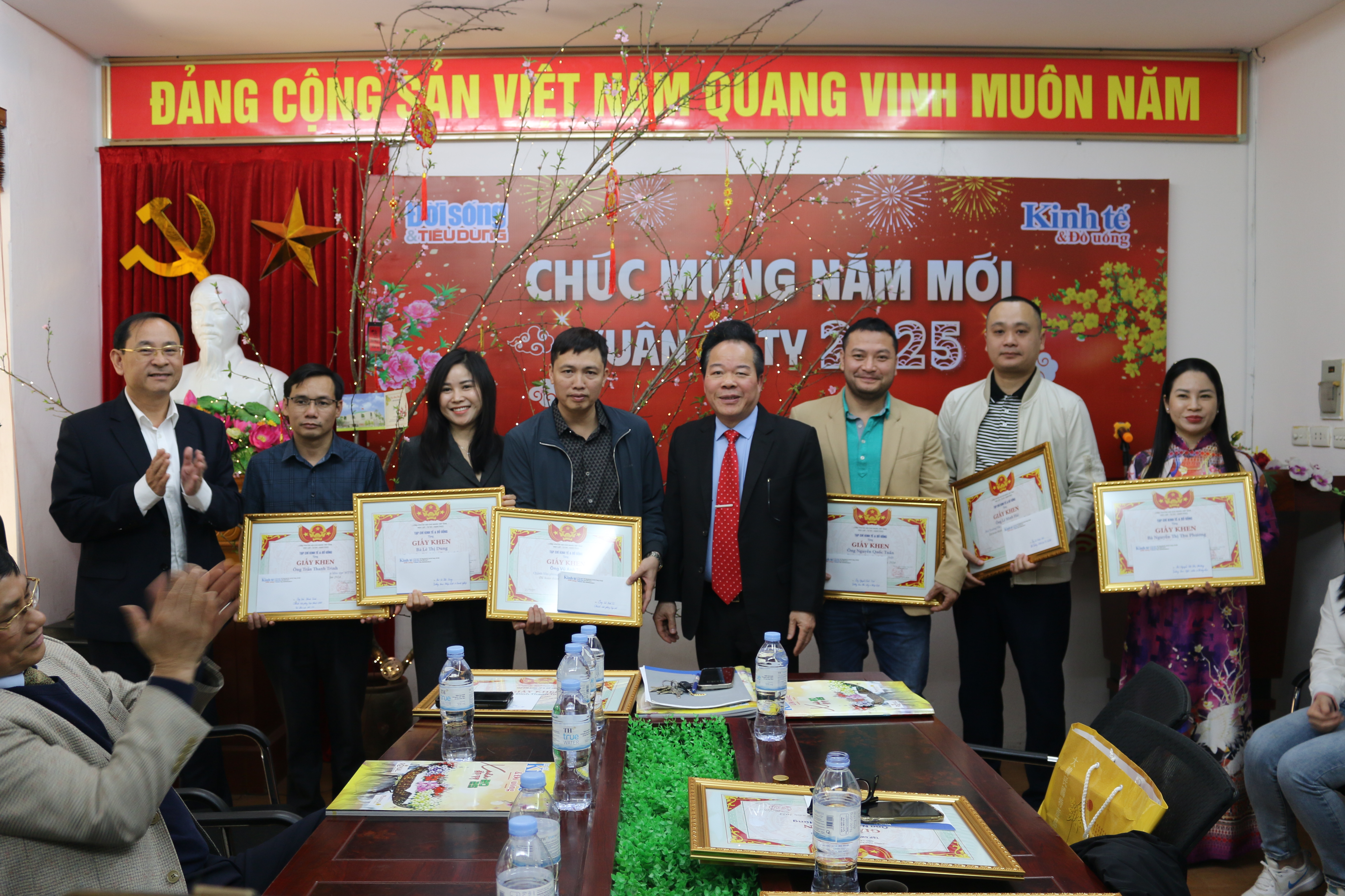 Tạp ch&#237; Kinh tế &amp; Đồ uống: Gặp mặt Tổng kết C&#244;ng t&#225;c năm 2024 v&#224; triển khai nhiệm vụ năm 2025 - Ảnh 4