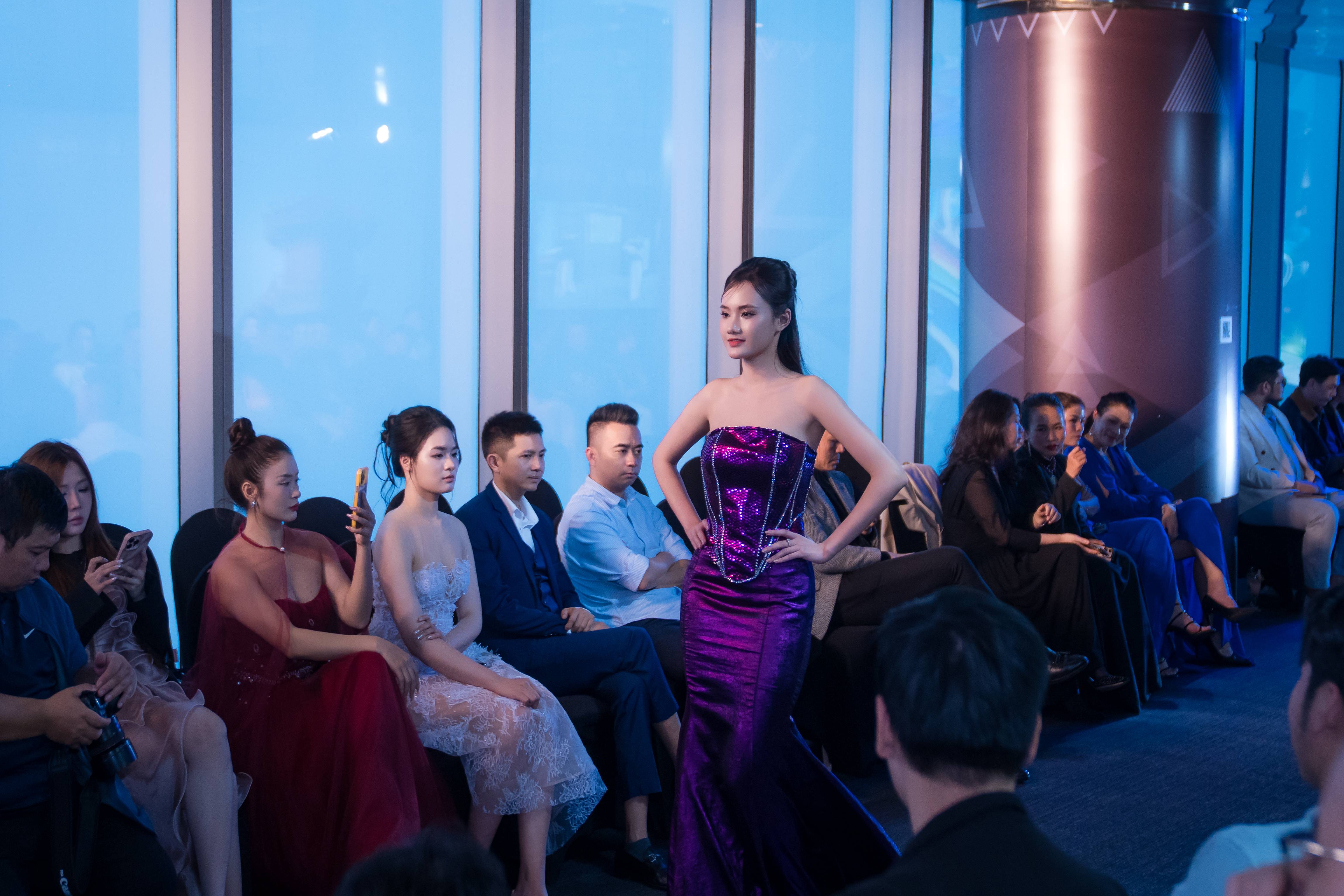 Blue Dream Above 65: Nơi nghệ thuật, thời trang và kết nối thương mại cùng hội tụ - Ảnh 10