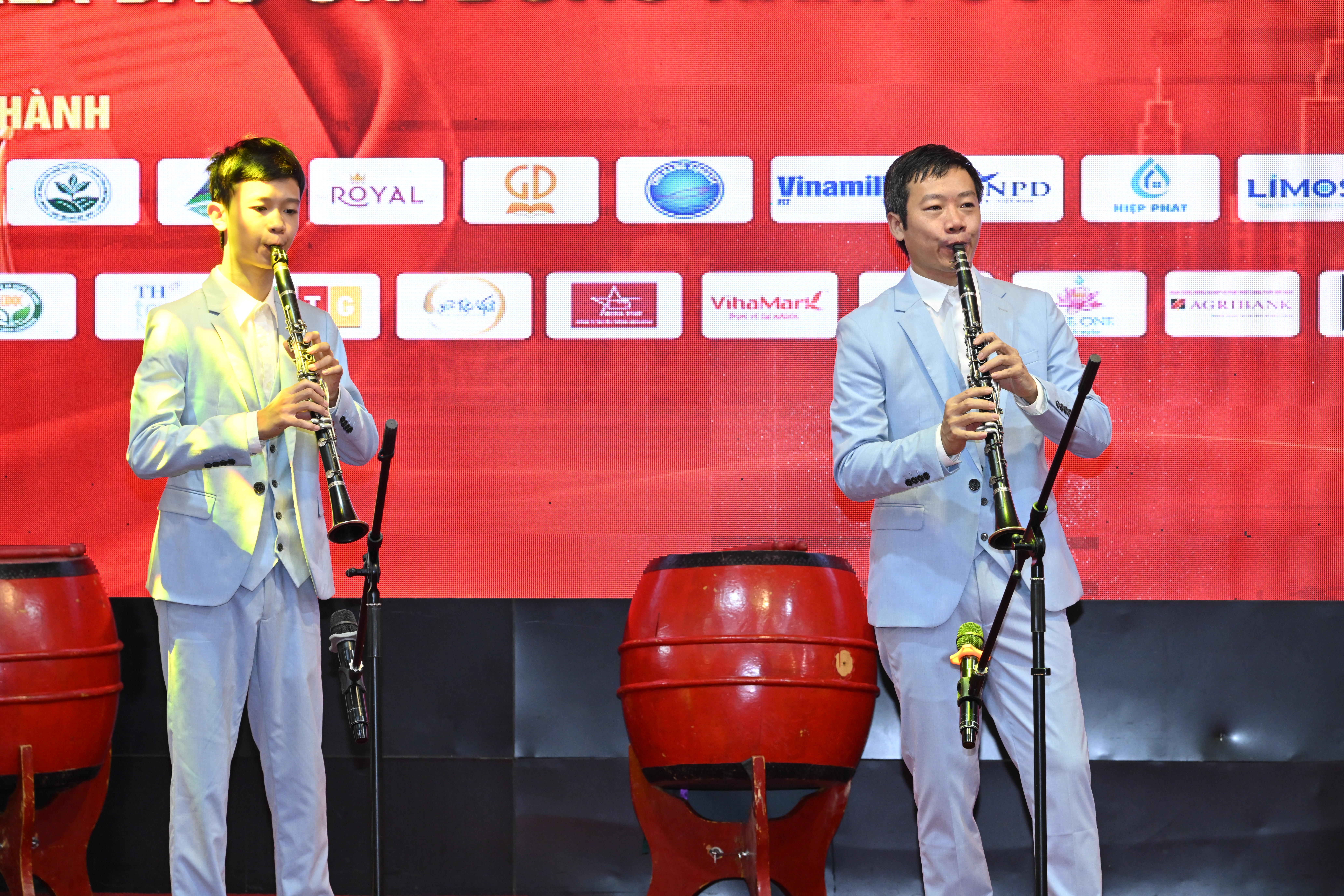 Giai điệu s&acirc;u lắng, tinh tế v&agrave; gi&agrave;u cảm x&uacute;c qua phần song tấu k&egrave;n Clarinet của nghệ sĩ nh&iacute; Th&aacute;i An.