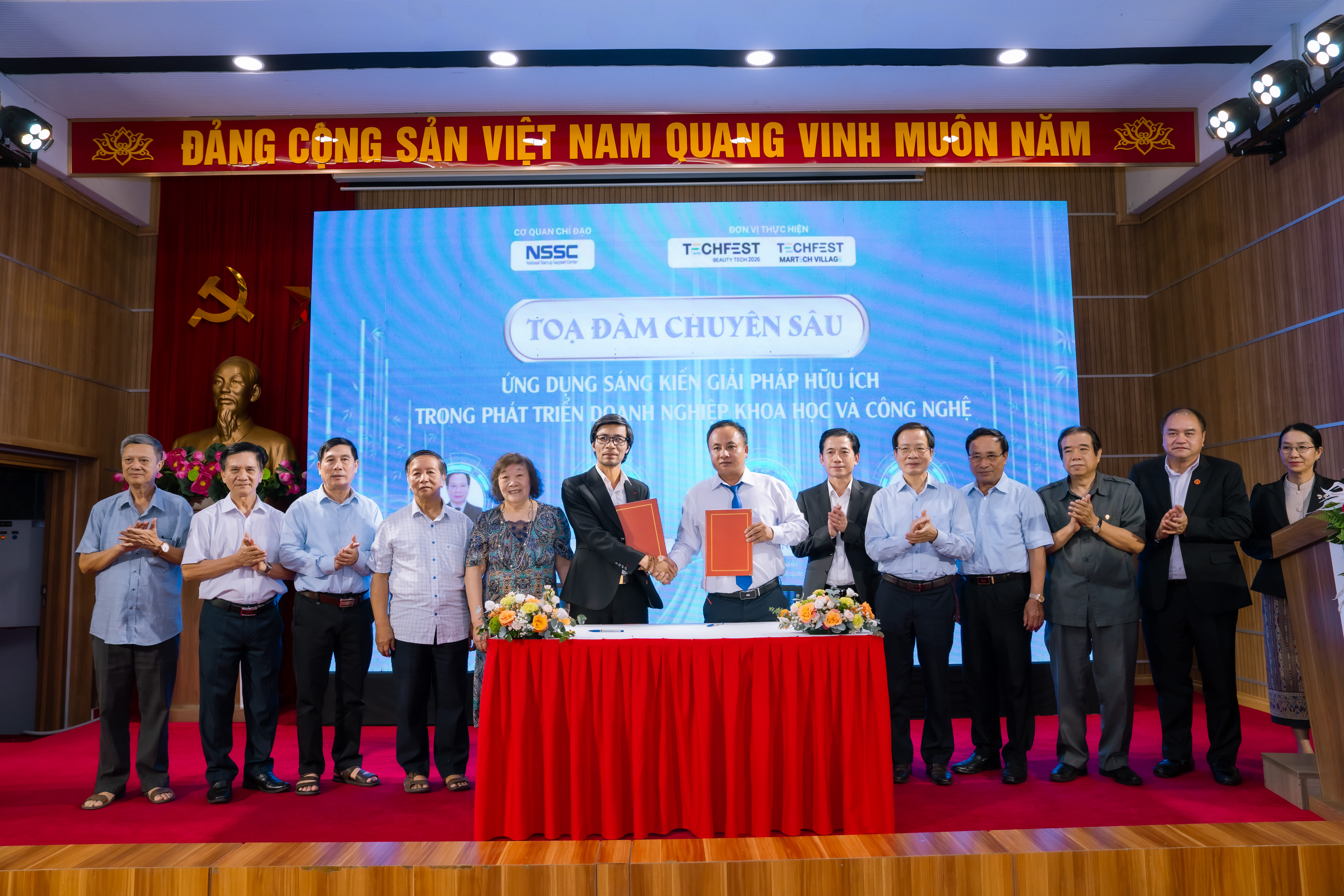 Kết nối khoa học công nghệ để tìm lời giải cho những thách thức sức khỏe cộng đồng - Ảnh 1