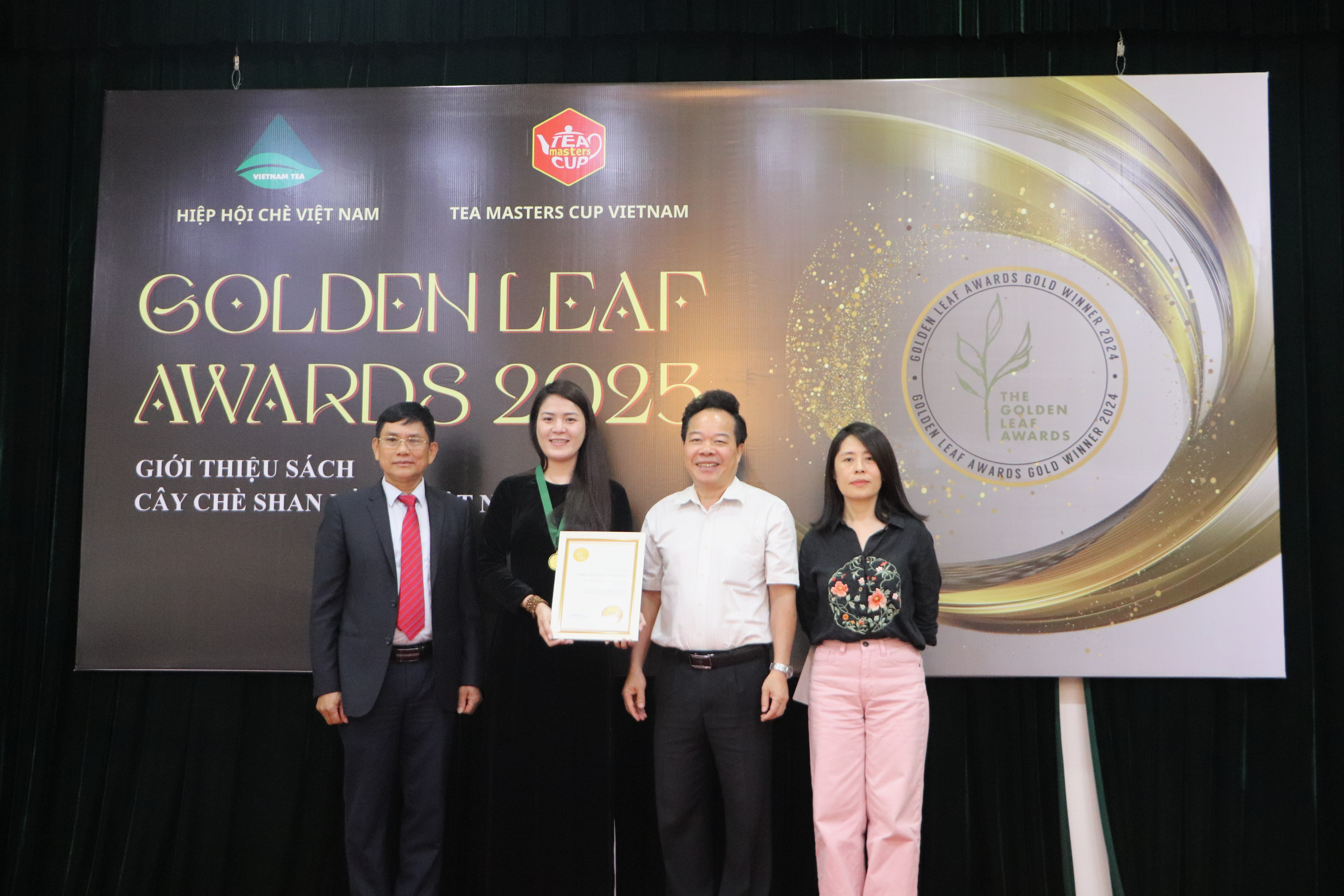 Tr&#224; Việt tỏa s&#225;ng tại Golden Leaf Awards - Ảnh 6