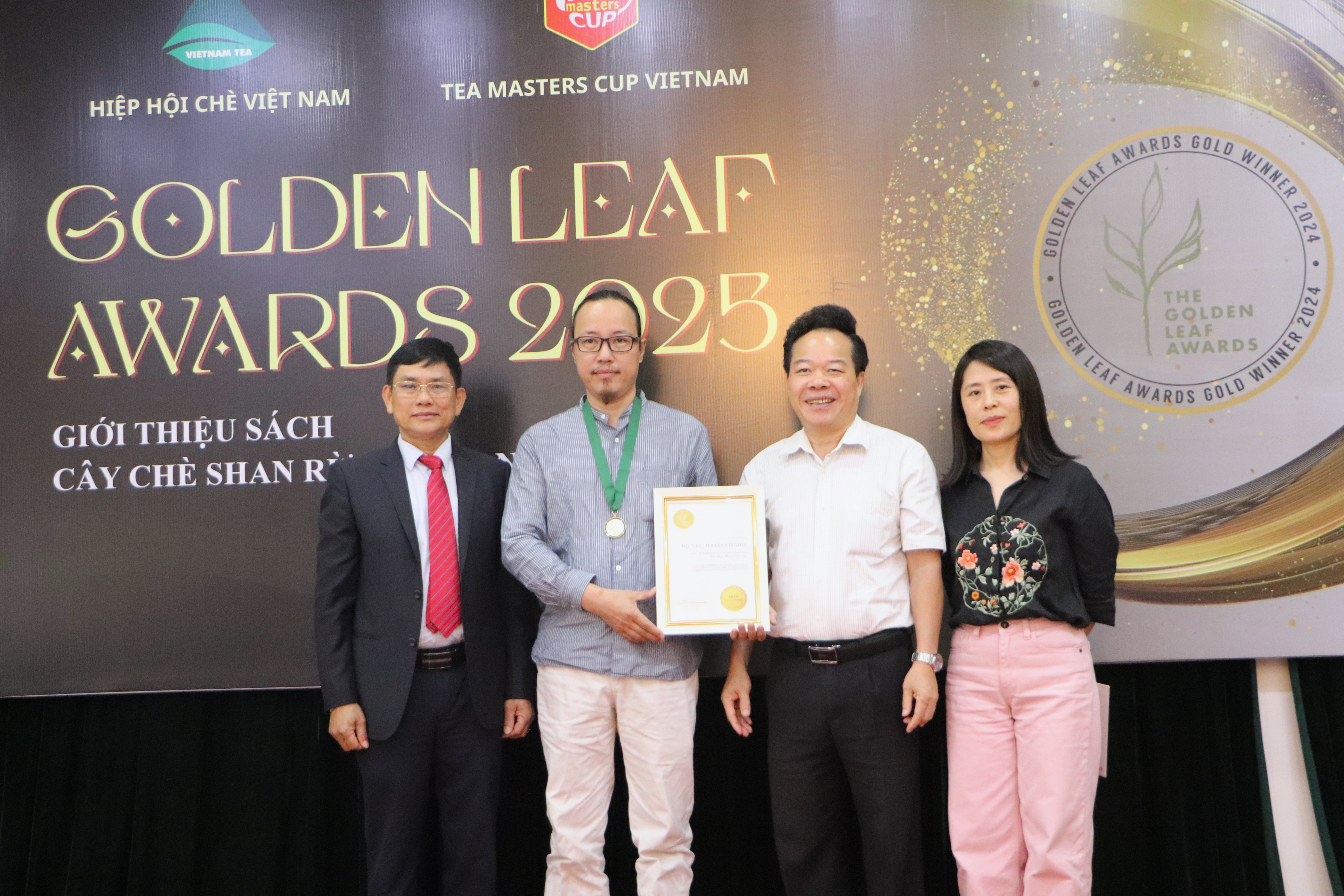 Tr&#224; Việt tỏa s&#225;ng tại Golden Leaf Awards - Ảnh 13