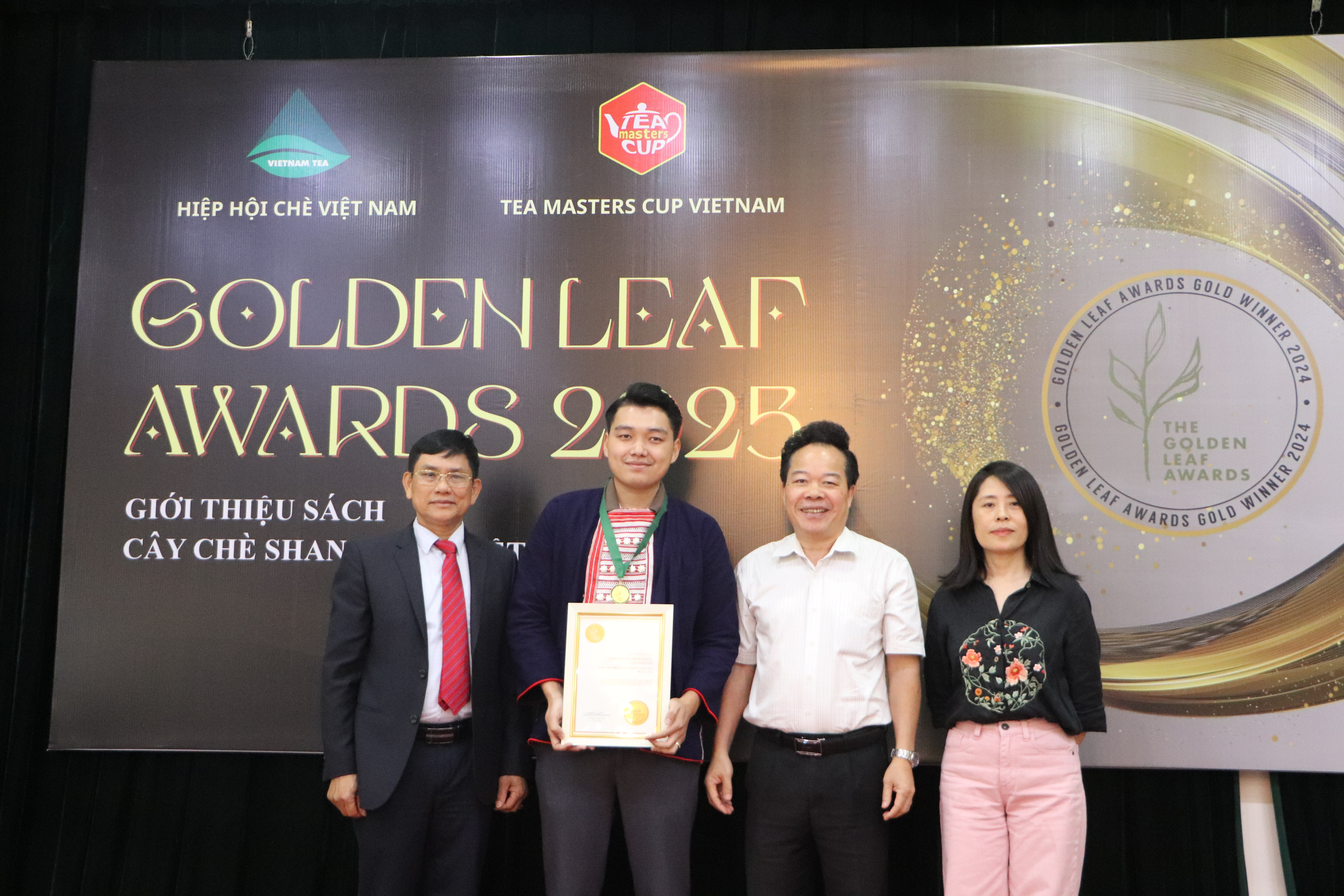 Tr&#224; Việt tỏa s&#225;ng tại Golden Leaf Awards - Ảnh 14