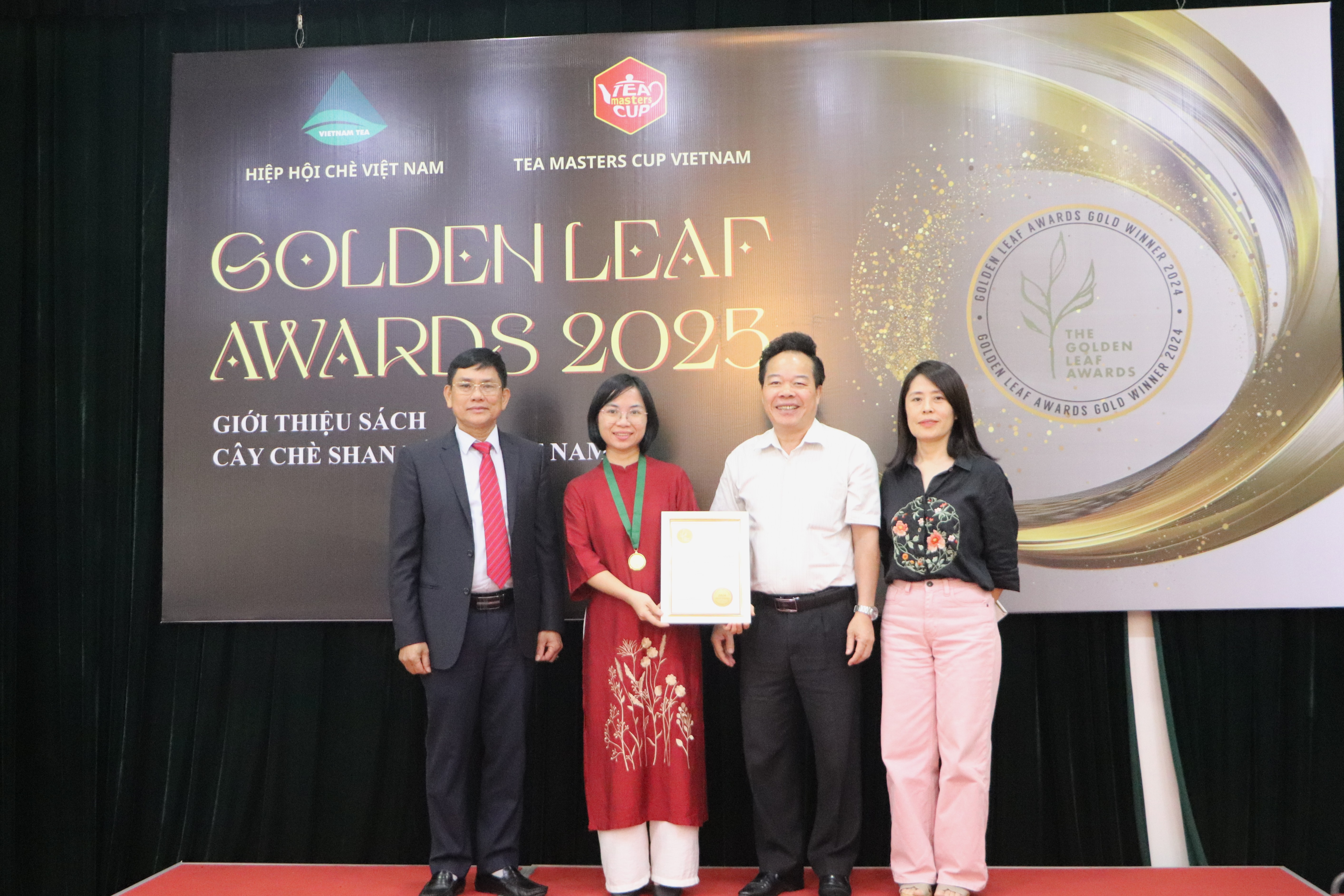 Tr&#224; Việt tỏa s&#225;ng tại Golden Leaf Awards - Ảnh 4