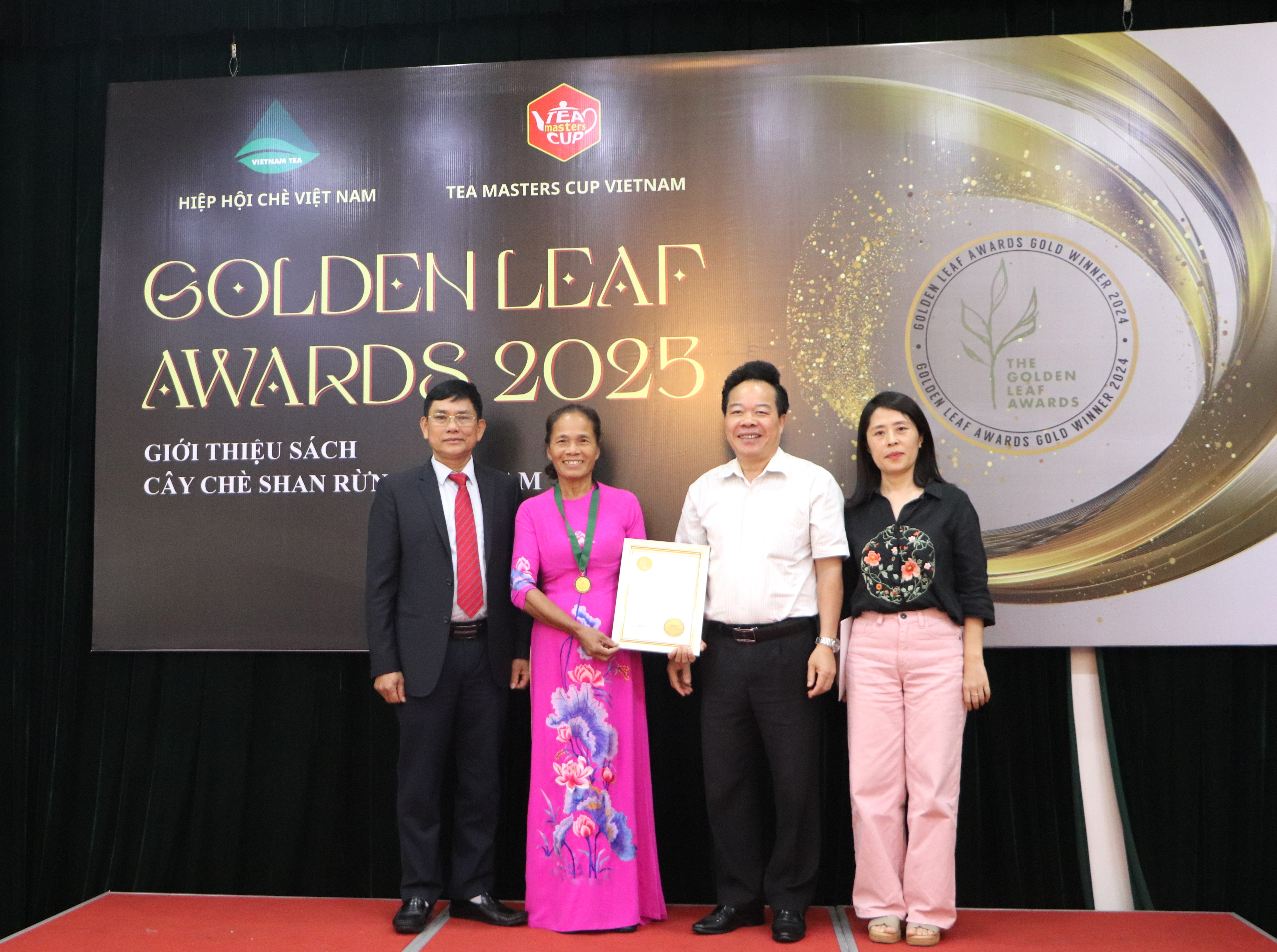 Tr&#224; Việt tỏa s&#225;ng tại Golden Leaf Awards - Ảnh 5