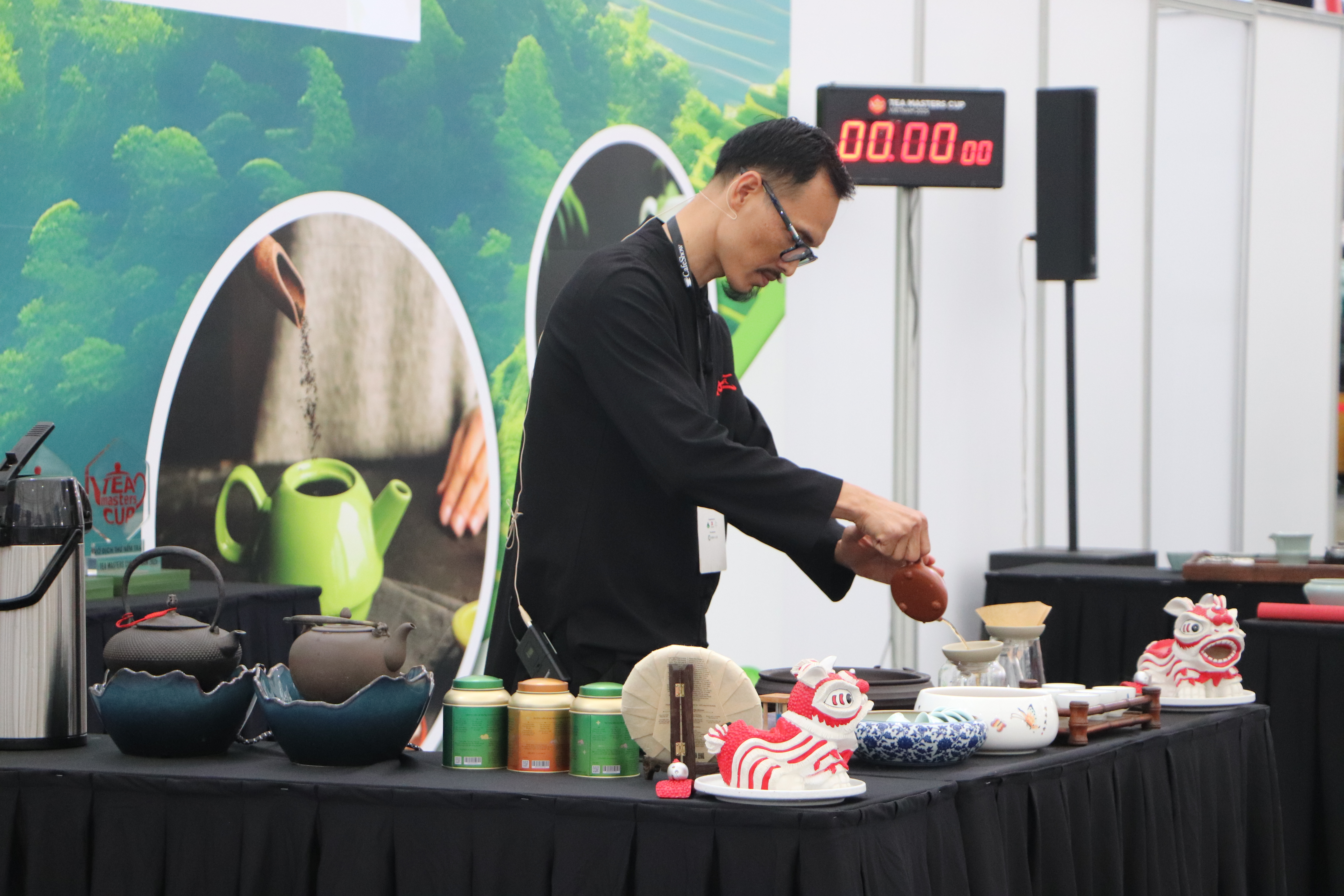 Tea Masters Cup 2025: Phần thi Pha tr&#224; khơi dậy tinh thần “Nhất vị” - Ảnh 5