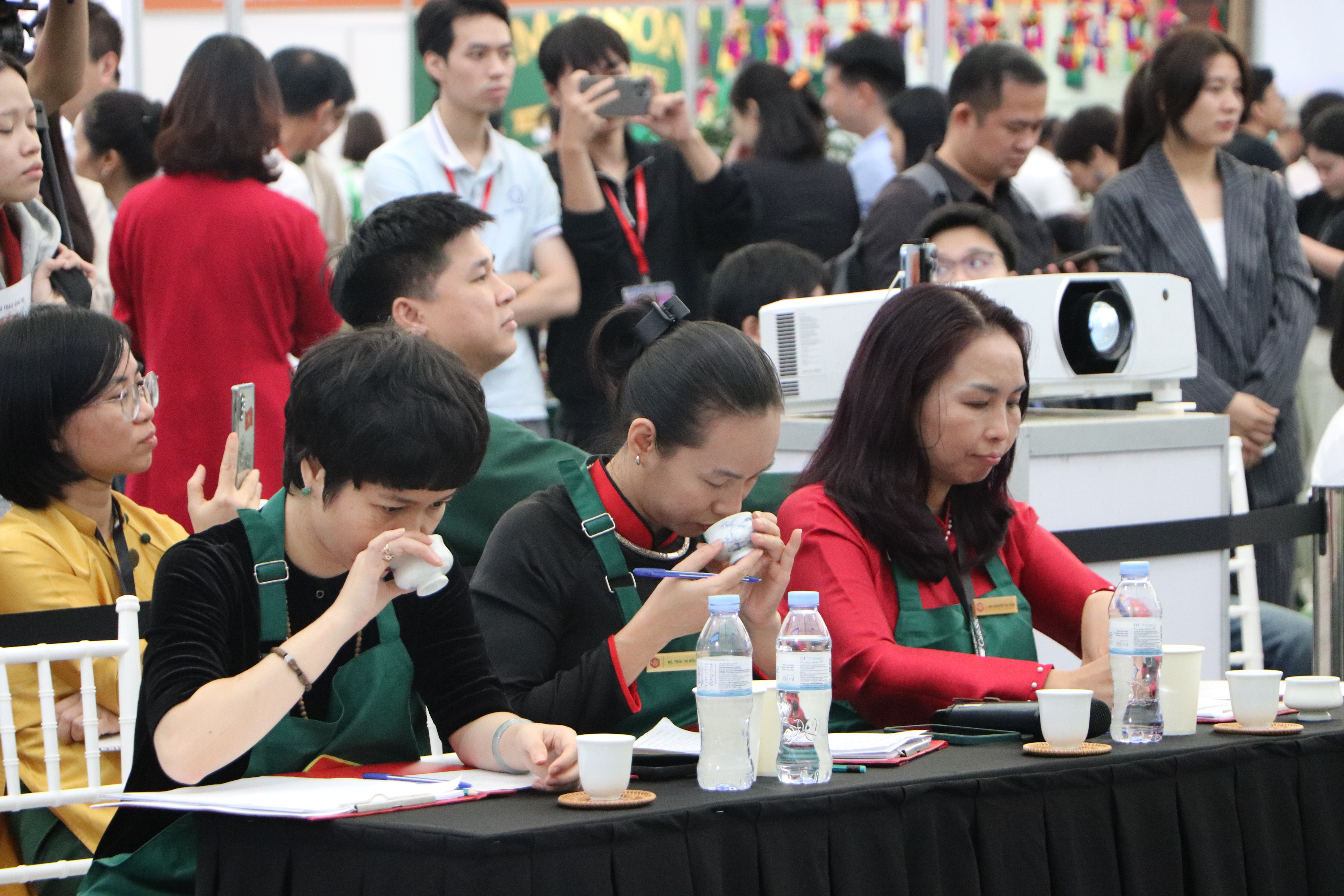 Tea Masters Cup 2025: Phần thi Pha tr&#224; khơi dậy tinh thần “Nhất vị” - Ảnh 3