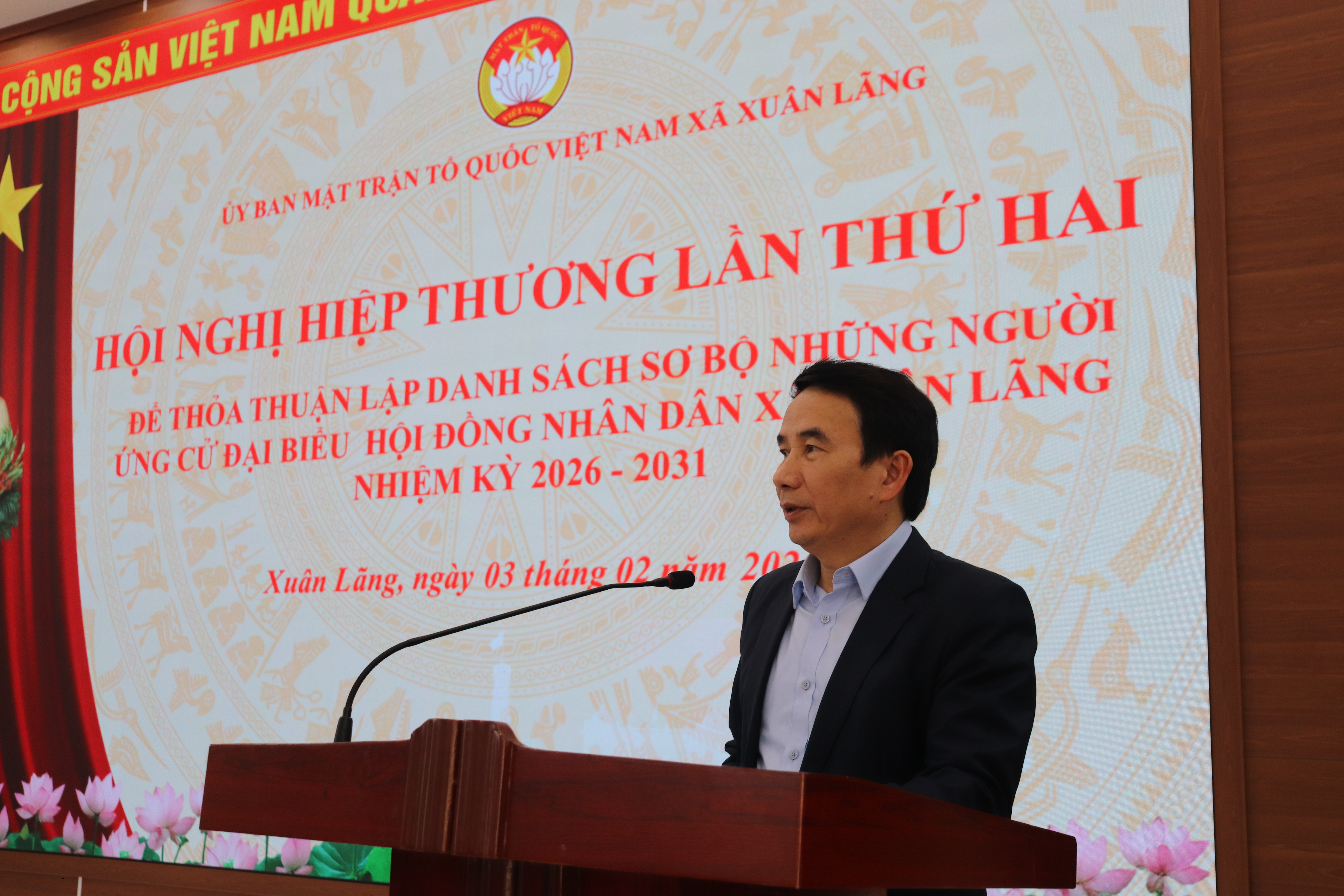 Đồng ch&iacute; Nguyễn Văn Độ, B&iacute; thư Đảng uỷ, Chủ tịch HĐND x&atilde;, Trưởng Ban chỉ đạo cuộc bầu cử đại biểu Quốc hội kh&oacute;a XVI v&agrave; đại biểu Hội đồng nh&acirc;n d&acirc;n c&aacute;c cấp, nhiệm kỳ 2026-2031 ph&aacute;t biểu chỉ đạo tại hội nghị Hiệp thương lần 2