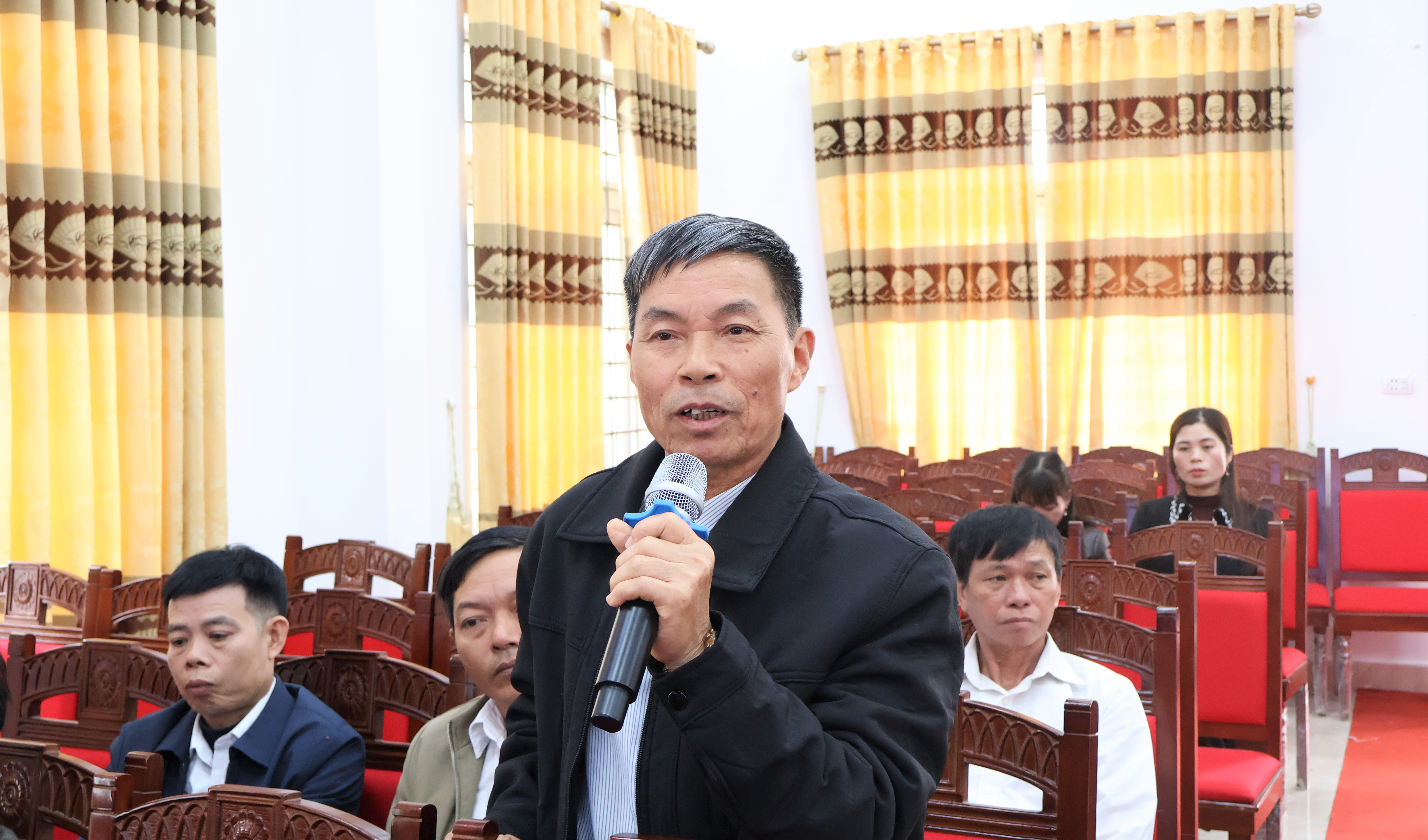 C&aacute;c đại biểu tập trung thảo luận, cho &yacute; kiến tại Hội nghị