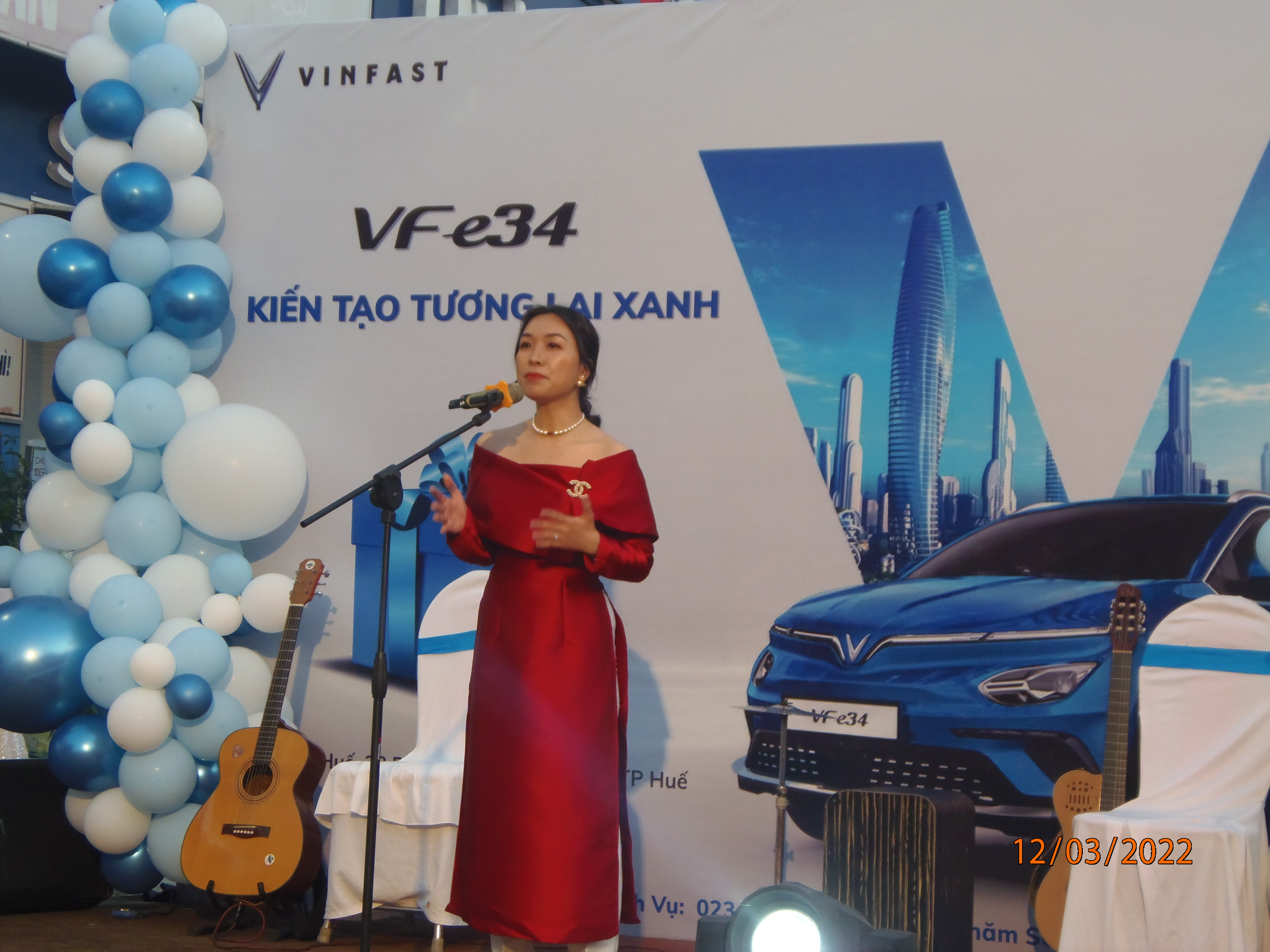 Thừa Thi&#234;n – Huế: VinFast b&#224;n giao l&#244; xe &#244; t&#244; điện VF e34 đầu ti&#234;n cho kh&#225;ch h&#224;ng - Ảnh 1