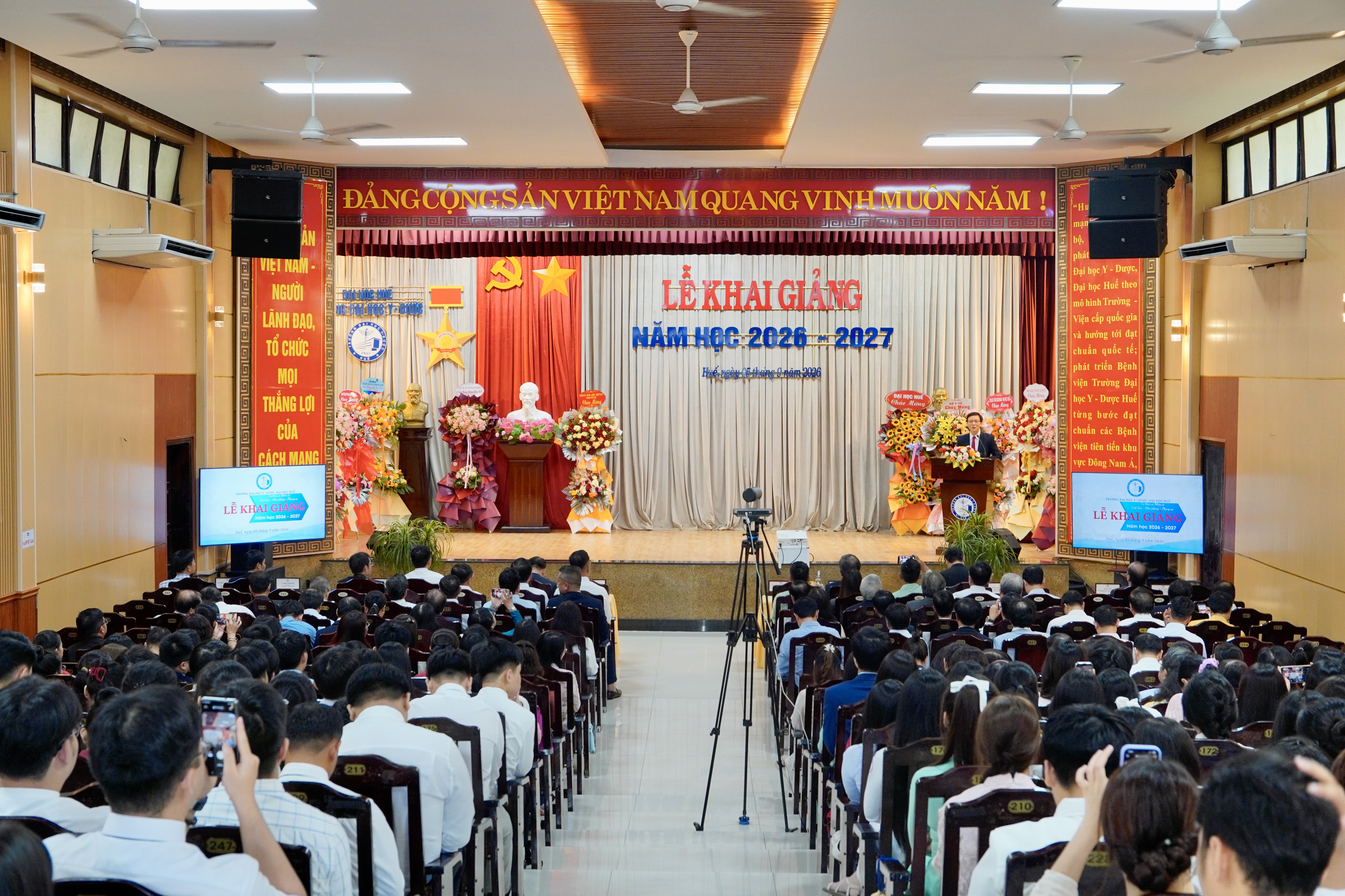 Trường Đại học Y - Dược, Đại học Huế tổ chức Lễ Khai giảng năm học 2026 - 2027. (Ảnh: T.M)