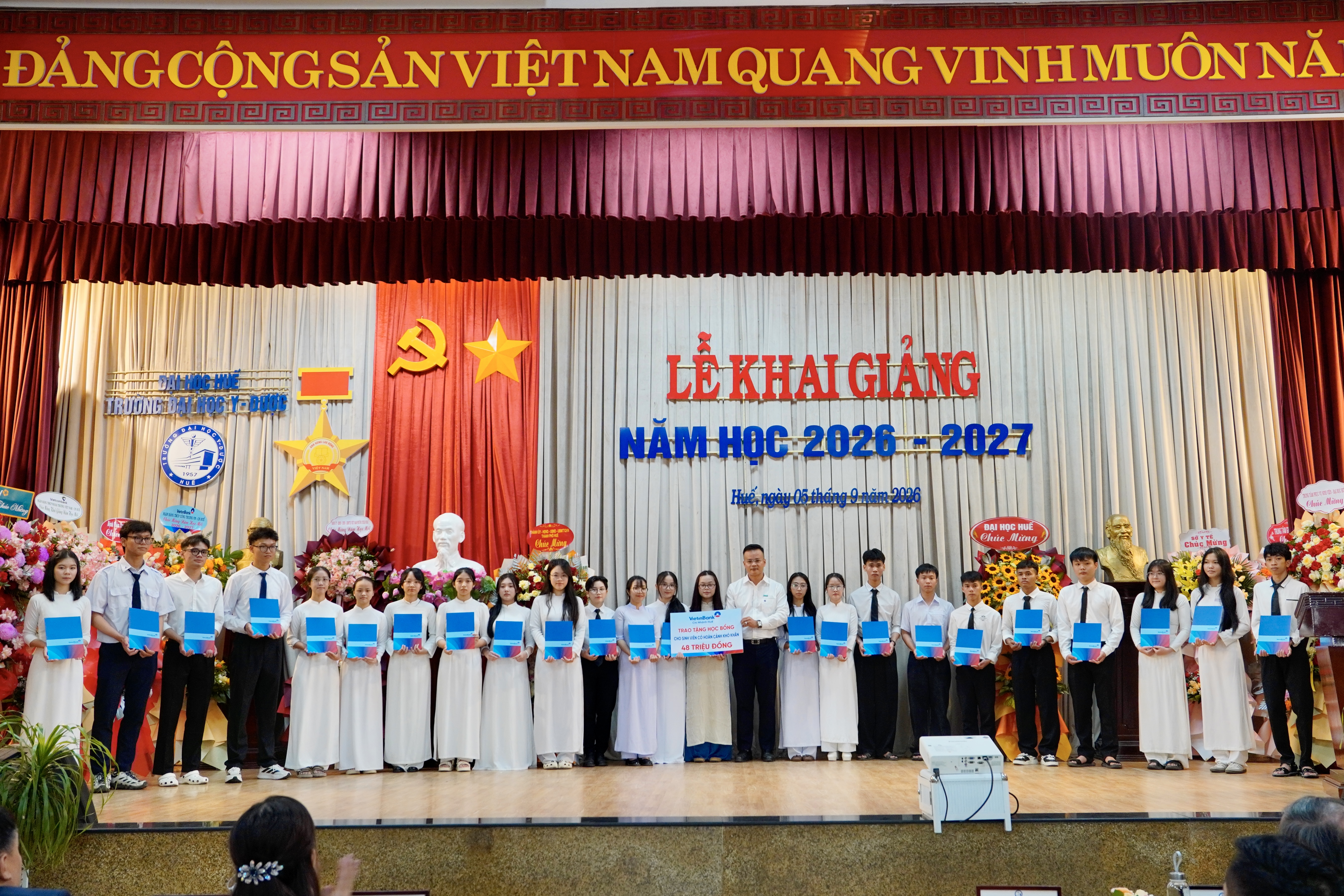Gần 13.000 học viên, sinh viên đang được đào tạo tại Trường Đại học Y - Dược, Đại học Huế - Ảnh 1