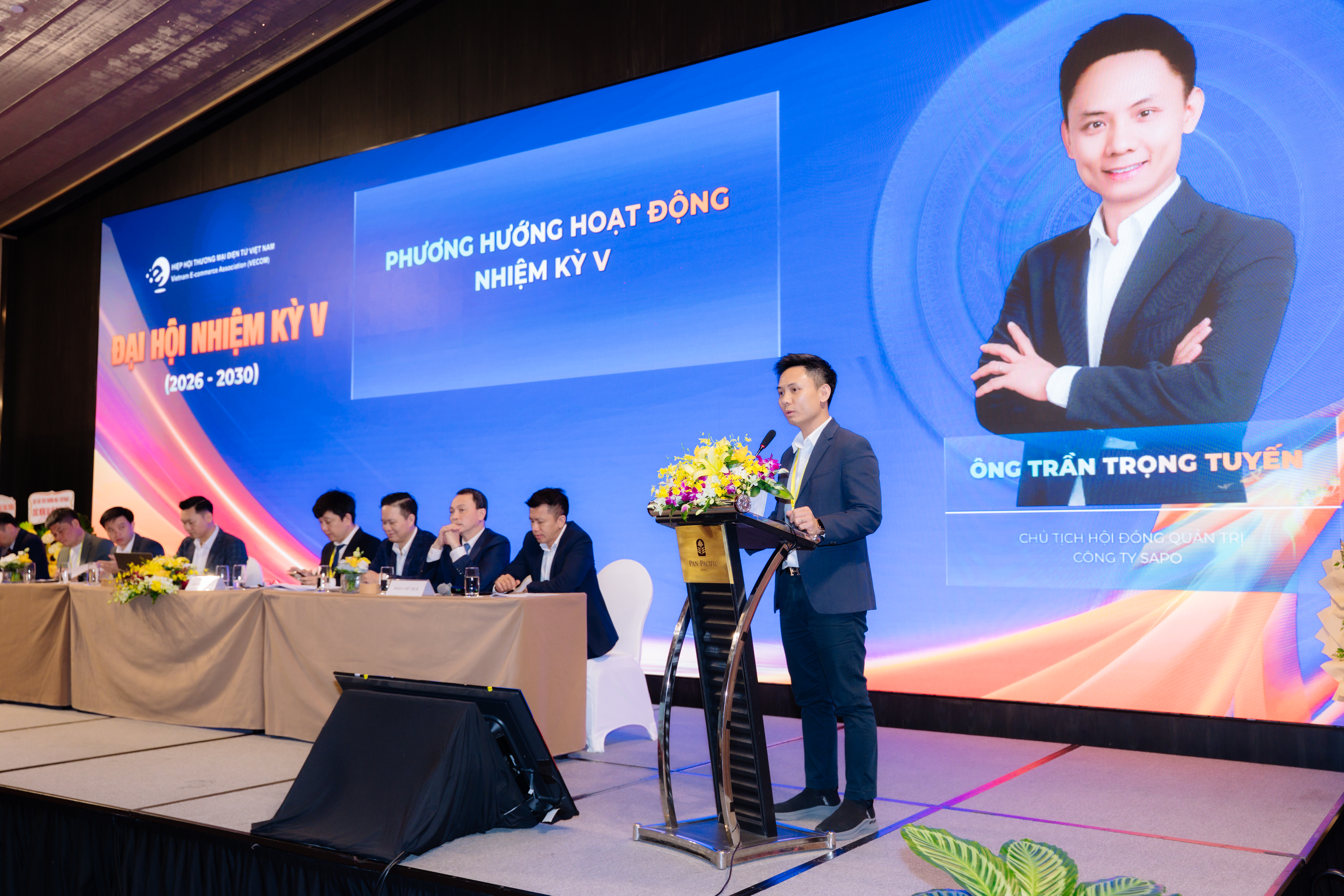 &Ocirc;ng Trần Trọng Tuyến được bầu l&agrave;m Chủ tịch Hiệp hội Thương mại điện tử nhiệm kỳ V