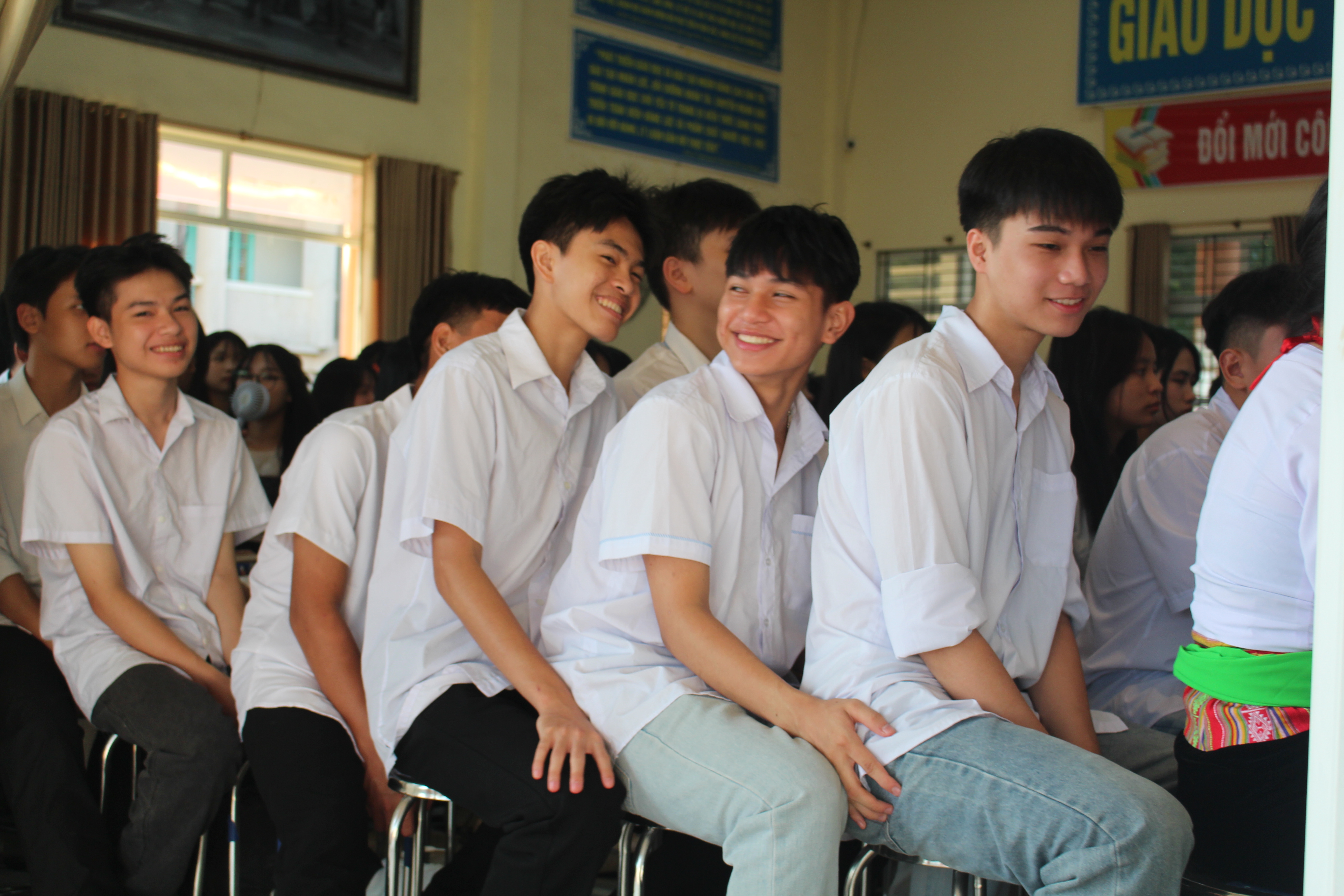 Rộn r&#224;ng tiếng trống khai trường, thắp s&#225;ng kh&#225;t vọng tương lai - Ảnh 7