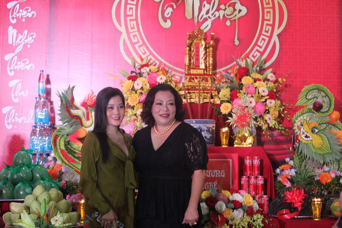 Nghệ sĩ miền Bắc kính cẩn dâng hương tưởng nhớ Tổ nghề Sân khấu - Ảnh 14